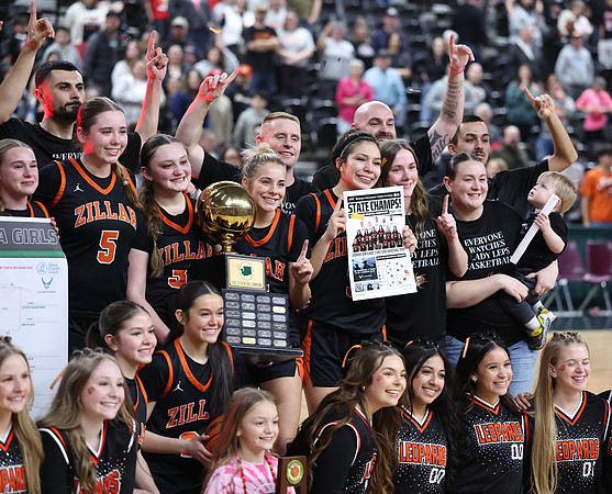 ZHSGBB_Kings Celebration_R32_3226.jpg