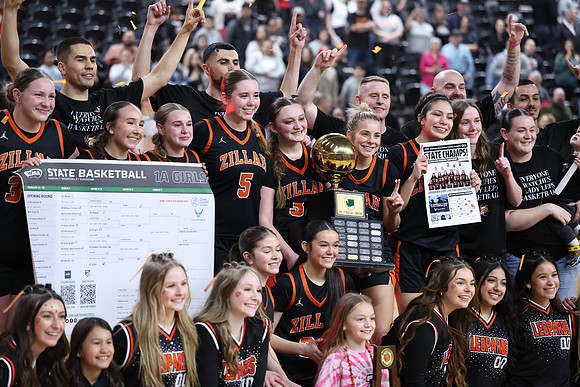 ZHSGBB_Kings Celebration_R32_3235.jpg