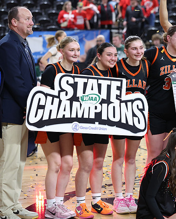 ZHSGBB_Kings Celebration_R32_3251.jpg