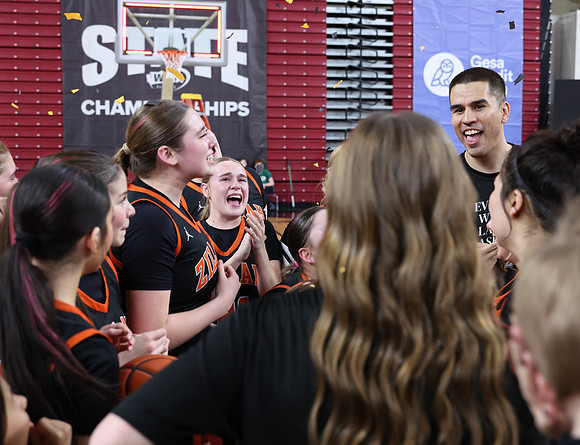 ZHSGBB_Kings Celebration_R3__0450.jpg