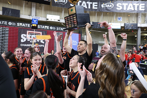 ZHSGBB_Kings Celebration_R3__0496.jpg