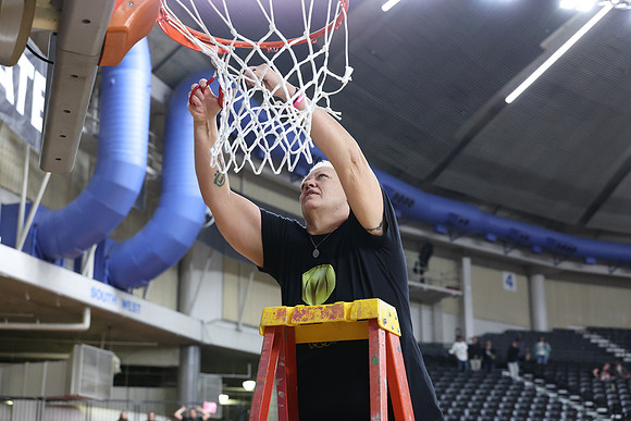 ZHSGBB_Kings Celebration_R3__1267.jpg
