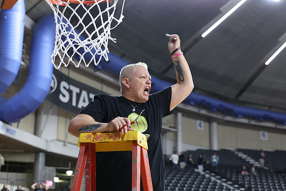ZHSGBB_Kings Celebration_R3__1273.jpg
