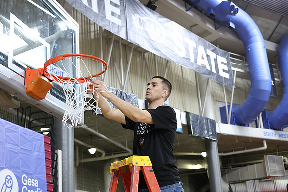 ZHSGBB_Kings Celebration_R3__1322.jpg