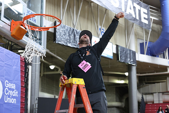 ZHSGBB_Kings Celebration_R3__1376.jpg