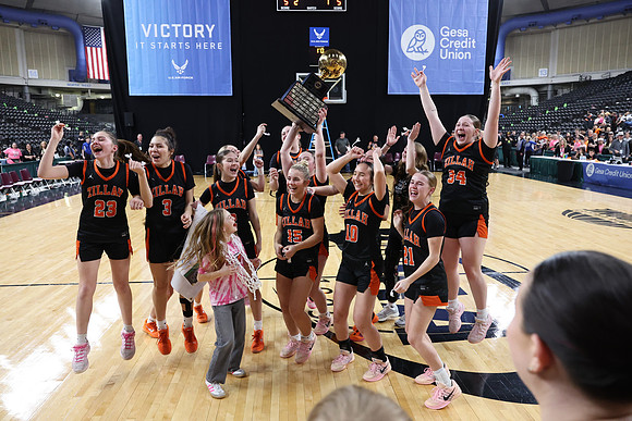 ZHSGBB_Kings Celebration_R3__1503.jpg