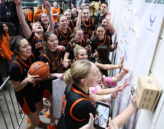 ZHSGBB_Kings Celebration_R3__1534.jpg