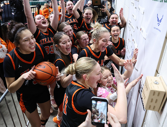ZHSGBB_Kings Celebration_R3__1543.jpg