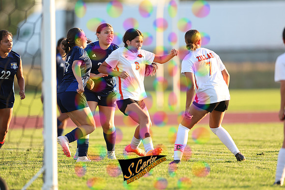 ZHSGS_v_Wapato_R32_0255.jpg