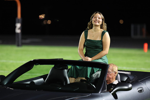 Homecoming_R3__1420.jpg
