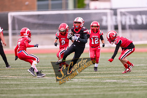 YW45_v_Rams_R32_0103.jpg