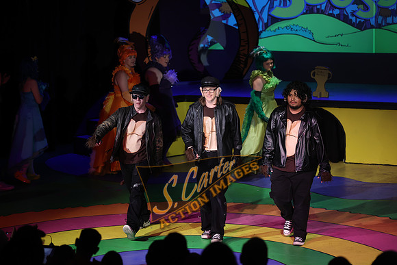Seussical_R3__2454.jpg