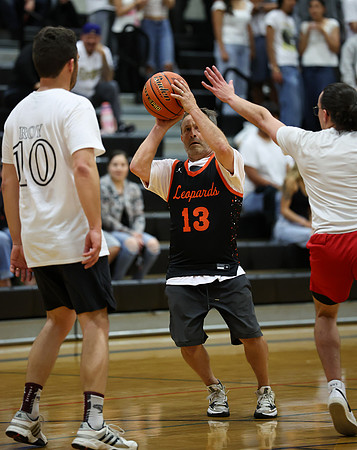 StaffBB_R32_0926.jpg